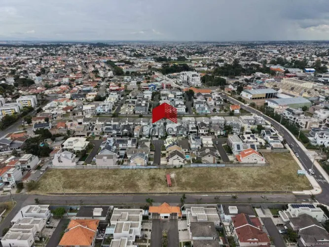 Terreno com 178m² , à venda, no bairro Xaxim em Curitiba