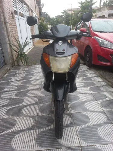 Vendo neo at 115c ótima pro dia a dia e muito econômica!