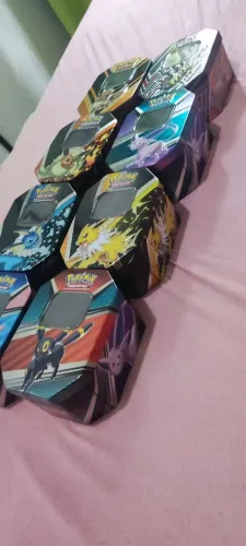 Latas pokémon eevee evolutions