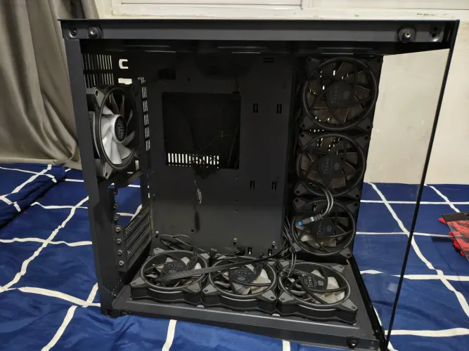 GABINETE HYPERSPACE MID TOWER + 10 FANS COOLER MASTER M120 HALO