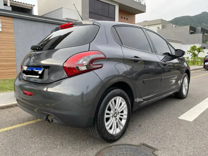 Peugeot 208 Active 1.2 Flex 12V 5P Mec. 2020