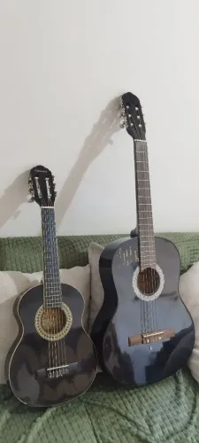 2 Violões.. 1 padrão 1 Mini