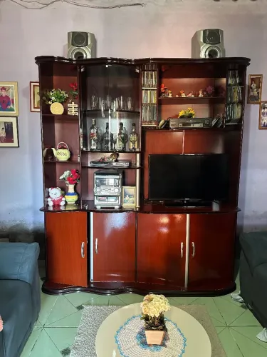 Estante em estado de nova