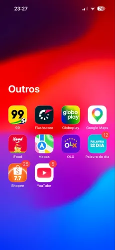 iPhone 15 256 GB em estado de novo.
