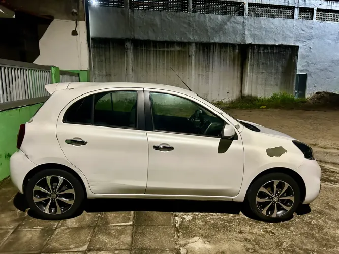Nissan March SL 1.6 16V Flex Fuel 5P 2015