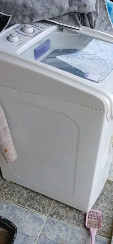 Vendo máquina de lavar Consul 15kg em ótimo estado.