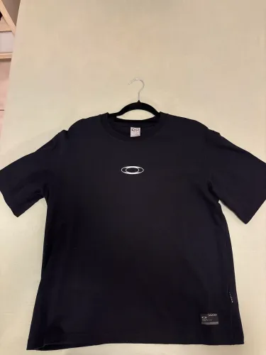 Camiseta Oakley Software 2075 Oversized