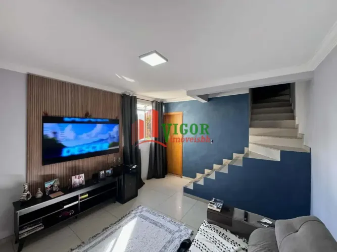 Cobertura com 3 quartos, 1 vaga e 120m² à venda no Condomínio Maia Pinheiros, Contagem/MG