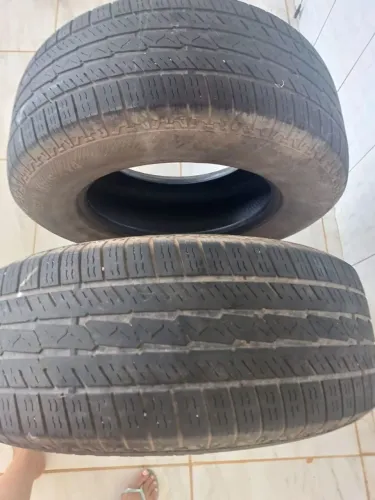 Pneus aro 17.