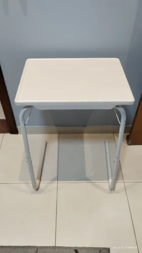 MESA PEQUENA PORTÁTIL