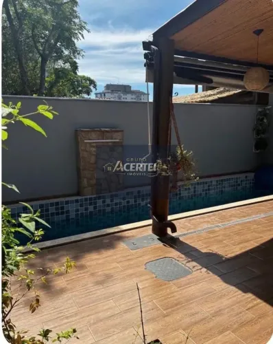Casa à venda em Ingá, Niterói | 2 dorms, 1 suíte, 107m²
