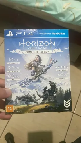Vendo ou troco jogo mídia física de PS4 .
