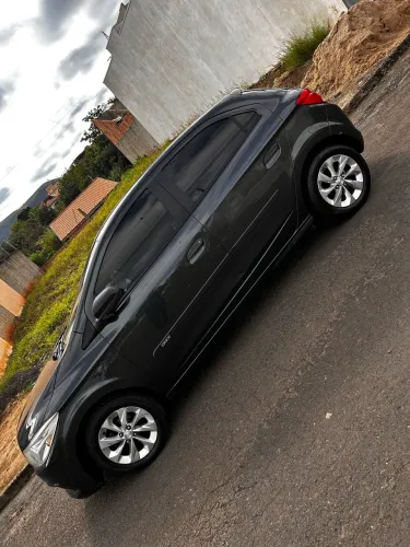 Chevrolet Onix JOY Hatch 1.0 8V Flex Mec. 4P 2017