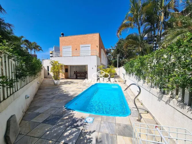 Casa com 3 dormitórios para alugar por dia - Centro - Guaratuba/PR
