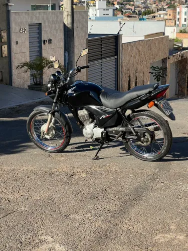 Honda CG 125 Fan ES 2013 - Econômica e Documentação em Dia