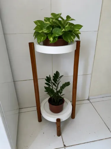 Suporte de Madeira para Plantas