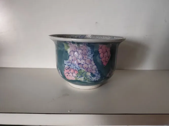 Vendo: Vaso porcelana pintura à mão 45,00 reais