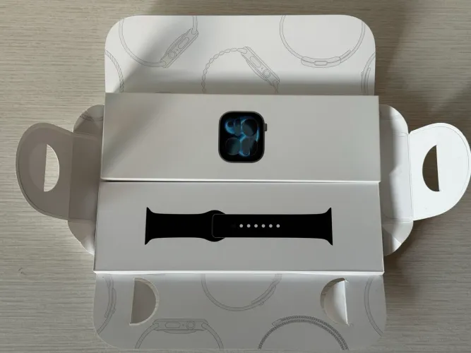 Apple Watch 11 46mm Space Gray