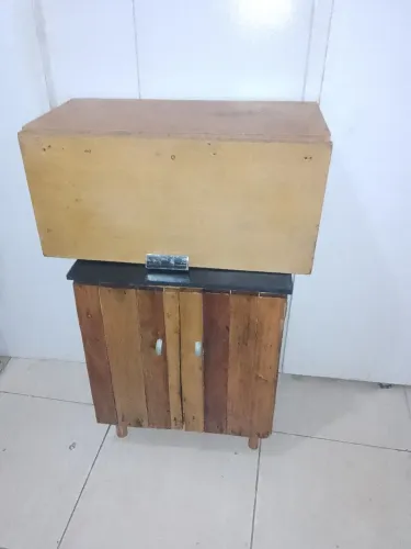 Peça rústica feita de palete