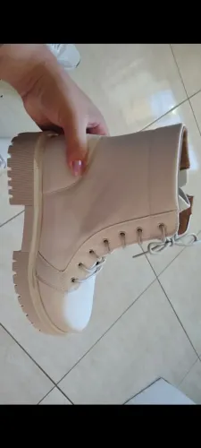 Bota off white nova n. 39