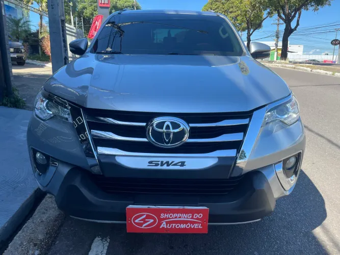 Toyota Hilux SW4 SR 4X2 2.7/ 2.7 Flex 16V Aut. 2017