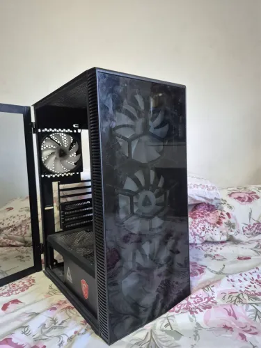 Gabinete gamer com fans