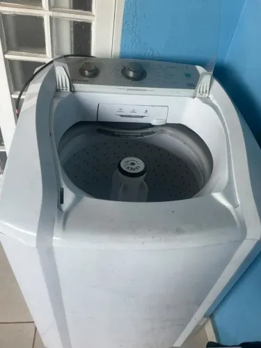 Vende-se geladeira e máquina de lavar