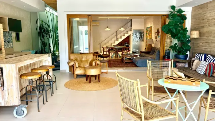 CASA NA BARRA DA TIJUCA CONDOMÍNIO RIO MAR