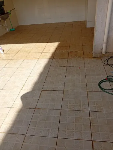 Polimento, limpeza e impermeabilização de piso 