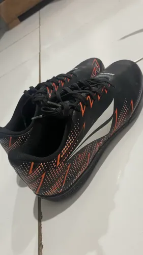 Tênis de futsal 