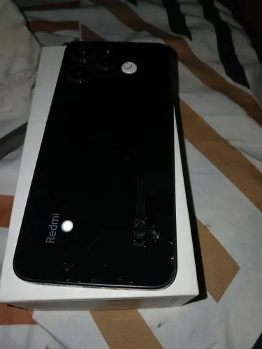 Vendo celular redmi 12