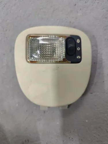 Luz de cortesia pegeut 206