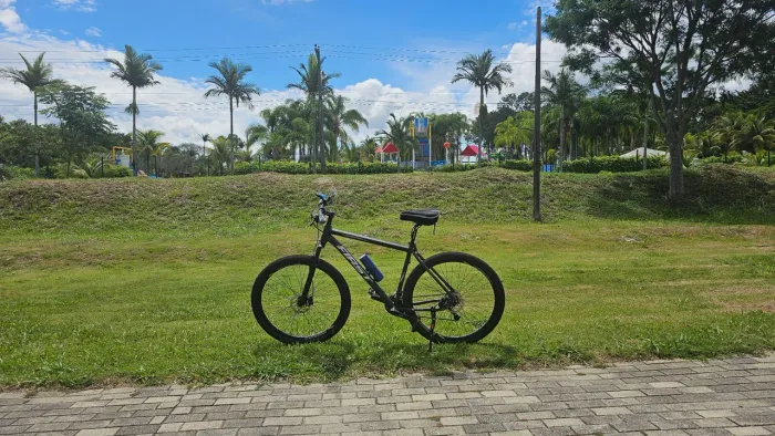 Vendo bicicleta seminova 28 marchas em SJC