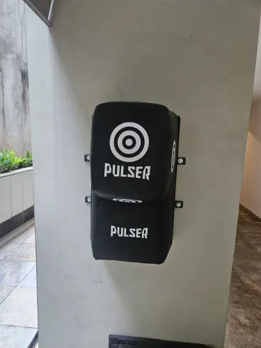 Saco de pancada parede punch