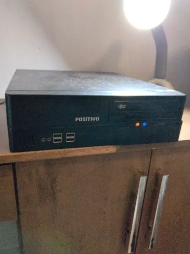 Gabinetes Positivo