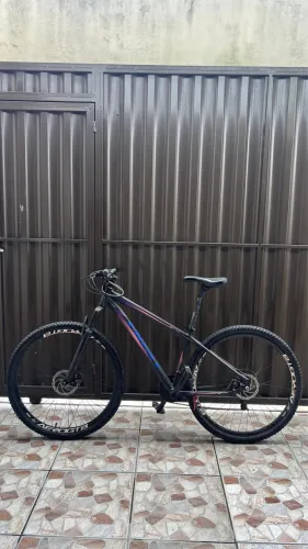 Bicicleta first aro 29