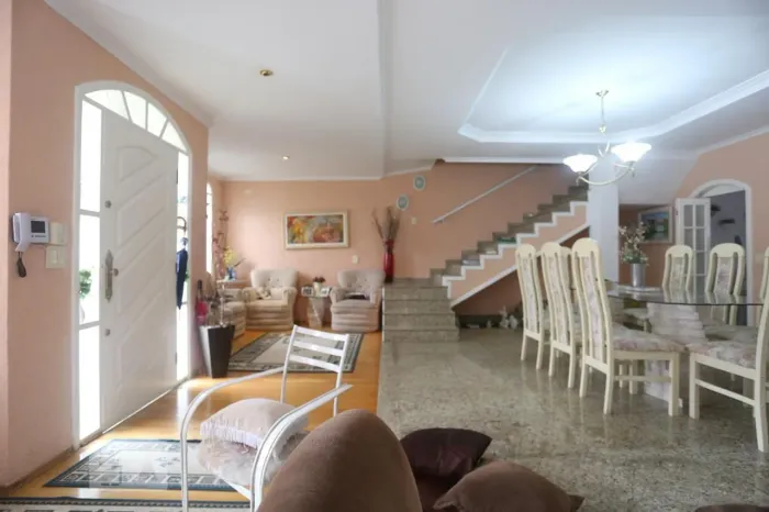 Casa à Venda - Vila Yara, 4 Quartos, 384 m2