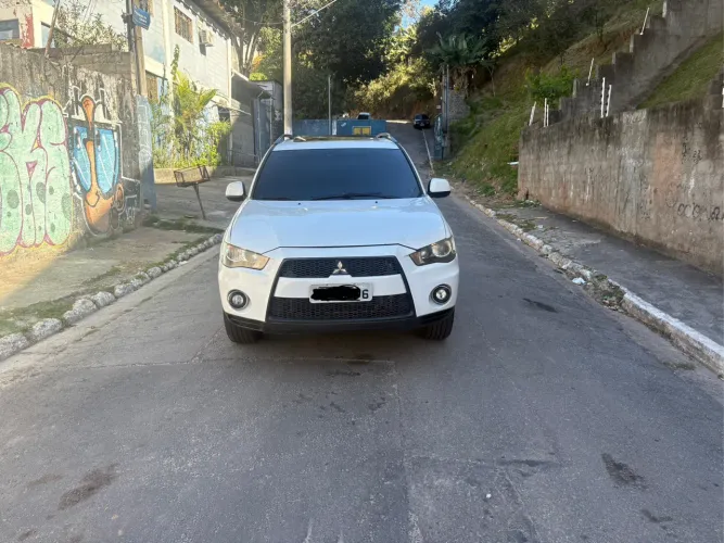 Mitsubishi Outlander 2.0 16V 160cv Aut. 2012