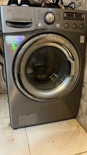 Vendo lava e seca LG