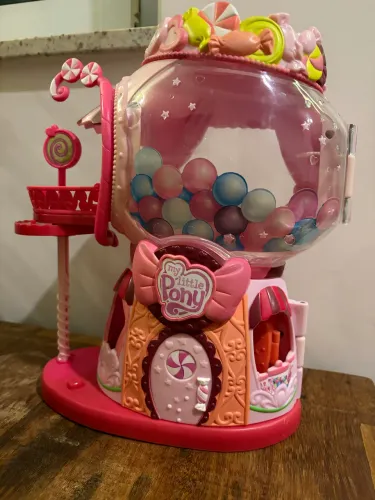 My Little Pony Ponyville Casinha Bombom Sweetie Belle G3