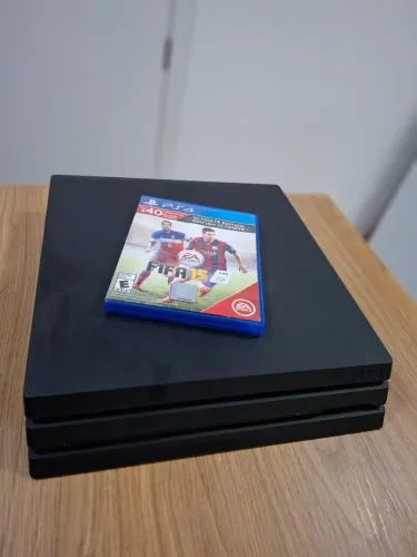 PS4 Pro 1 TB - Sem Controle