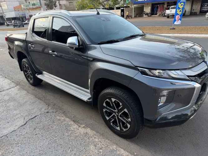 Mitsubishi L200 Triton Sport HPE-S 2.4 CD Dies. AUT 2025