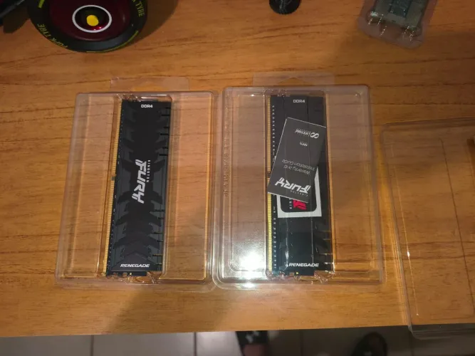 Kit 32GB DDR4 4000MHz Kingston Fury Renegade (2x16GB) - Alta Performance