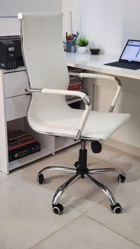 Cadeira de Escritório Esteirinha Nova