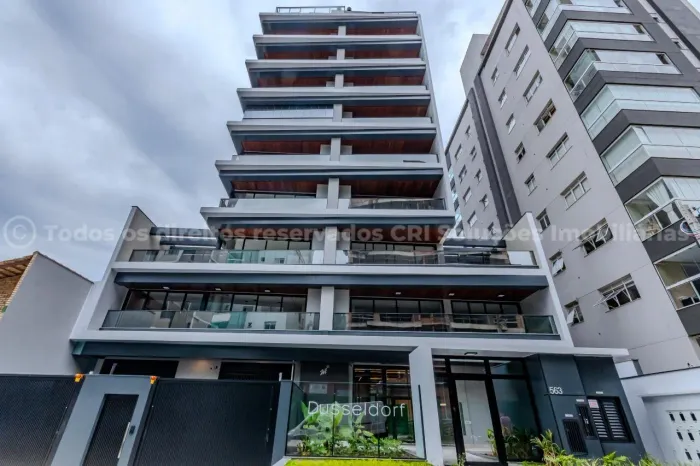 Apartamento com 3 suítes no Edifício Düsseldorf na Praia Brava de Itajaí