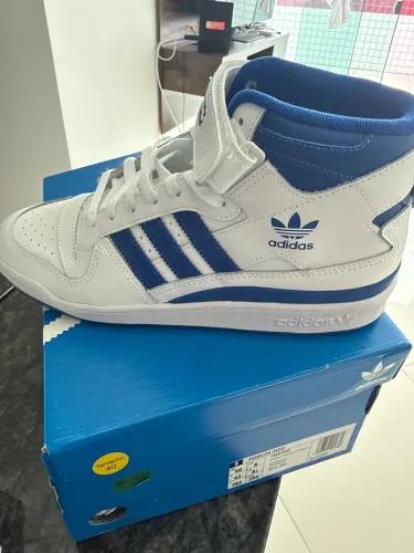 Tênis Adidas original masculino 40