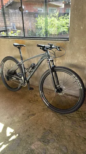 Bicicleta OGGI 7.5 2025