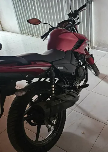 Fazer 150 2023 em ótimo estado de conservação.