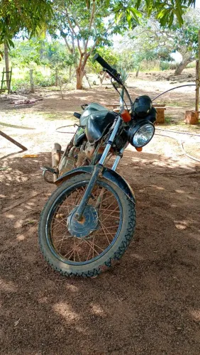 Vendece essa moto Faso rolo também