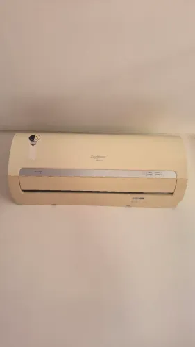 Vendo Ar Condicionado Mídia Springer 9mil BTUs